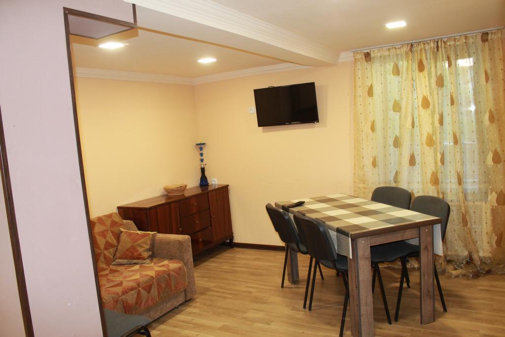 Apartment Cool House Borjomi Exterior foto